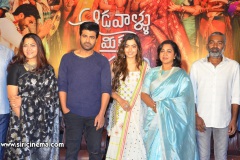 Aadavaallu-Meeku-Joharlu-Pressmeet-Photos-14