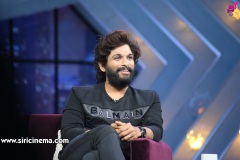 Allu-Arjun-and-Samantha-from-the-sets-of-SamJam-21