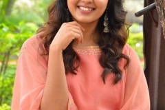 Amritha-Aiyer-new-photos-12