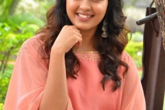 Amritha-Aiyer-new-photos-13