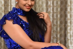 Anchor-shyamala-New-Photos-12