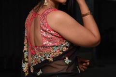 Anchor-Shyamala-New-Stills-9