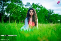 Big-Boss-fame-Divi-Vadthya-Photos-6