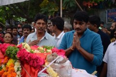 Celebrities-pay-homage-to-Venu-Madhav-57