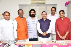 Central-Minister-Prahlad-Joshi-Met-Ashwinidatt-17