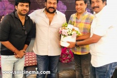 Chiranjeevi-chief-guest-for-Sarileru-Neekevvaru-pre-release-1