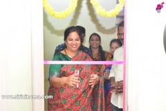 Chota-K.-Naidu-Launched-by-Pinks-N-Bloos-Beauty-Salon-13