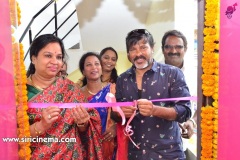 Chota-K.-Naidu-Launched-by-Pinks-N-Bloos-Beauty-Salon-6