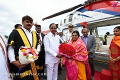 CM-K-Chandrasekhar-Rao-recevi-g-newly-appointed-Governor-Tamilisai-Soundararajan-1