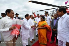 CM-K-Chandrasekhar-Rao-recevi-g-newly-appointed-Governor-Tamilisai-Soundararajan-12