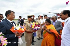 CM-K-Chandrasekhar-Rao-recevi-g-newly-appointed-Governor-Tamilisai-Soundararajan-24