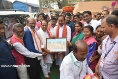 CM-KCR-went-to-Medaram-to-Visit-Sammakka-and-Saaralamma-12