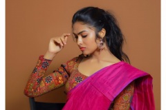 Divi-Vadthya-New-Photos-13