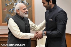 Dr.-M-Mohan-Babu-and-family-meets-PM-Modi-3