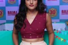 Eesha-Rebba-New-Photos-16