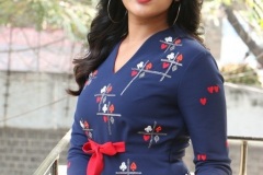 Eesha-Rebba-New-Photos-11