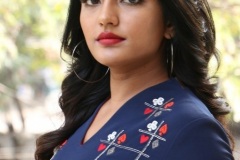 Eesha-Rebba-New-Photos-2