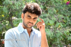 Evarikee-Cheppoddu-Hero-Rakesh-Varre-Interview-1