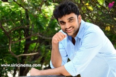 Evarikee-Cheppoddu-Hero-Rakesh-Varre-Interview-7