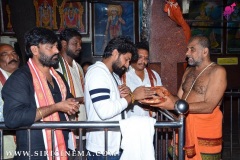 Gang-Leader-team-at-Vijayawada-Durga-temple-Machavaram-Vijayawada-Hanuman-temple-10