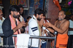 Gang-Leader-team-at-Vijayawada-Durga-temple-Machavaram-Vijayawada-Hanuman-temple-11