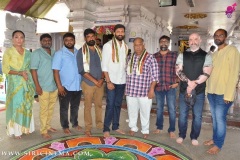 Gopi-Chand-and-BVSN-prasads-film-shoot-started-15