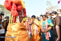 Governor-Dr.Tamilisai-Soundararajan-Sammakka-Saralamma-3