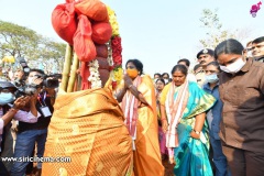 Governor-Dr.Tamilisai-Soundararajan-Sammakka-Saralamma-4