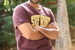 Gurtunda-Seetakalam-movie-Satyadev-Interview-Photos-17