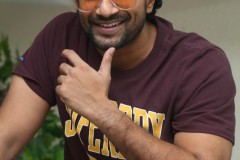 Gurtunda-Seetakalam-movie-Satyadev-Interview-Photos-2