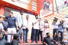 Happi-Mobiles-60TH-Store-Launch-By-Ram-Charan-15