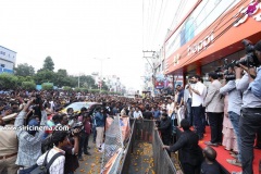 Happi-Mobiles-60TH-Store-Launch-By-Ram-Charan-17