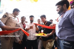 Happi-Mobiles-60TH-Store-Launch-By-Ram-Charan-4