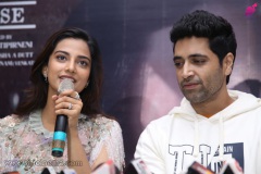 Hit-2-movie-team-Vizag-press-meet-photos-14