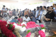 Kaikala-Satyanarayana-garu-last-rites-photos-45