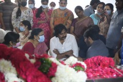 Kaikala-Satyanarayana-garu-last-rites-photos-47