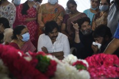 Kaikala-Satyanarayana-garu-last-rites-photos-49