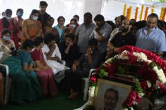 Kaikala-Satyanarayana-garu-last-rites-photos-52