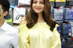 Kajal-Launches-Happi-Mobiles-Store-at-Vizag-11