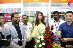 Kajal-Launches-Happi-Mobiles-Store-at-Vizag-19