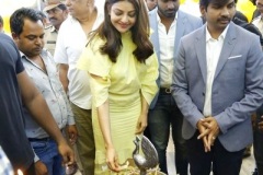 Kajal-Launches-Happi-Mobiles-Store-at-Vizag-2