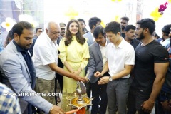 Kajal-Launches-Happi-Mobiles-Store-at-Vizag-4