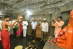 KCR-and-his-family-Kolhapur-on-Shri-Ambabai-Mahalakshmi-Amma-Tempul-14