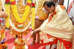 KCR-inaugurates-revamped-Yadadri-temple-Photos-30