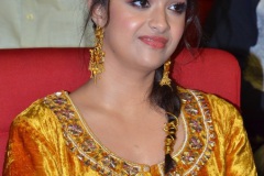 Keerthy-Suresh-New-Photos-8