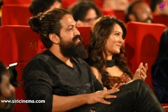 KGF-Chapter-2-movie-Trailer-release-12