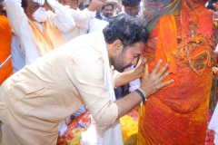 Kishan-Reddy-and-Renuka-Singh-visited-Sammakka-Saralammala-7