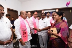 Ktr-met-municipal-incharges-and-secretaries-@-Telangana-Bhavan-9