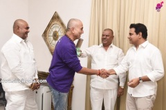 KTR-wished-Ullaalaa-Ullaalaa-movie-team-4