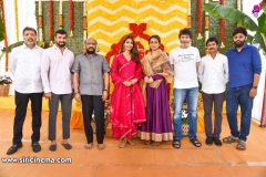 Mahesh-Babu-SSMB28-Pooja-Commenced-Photos-7